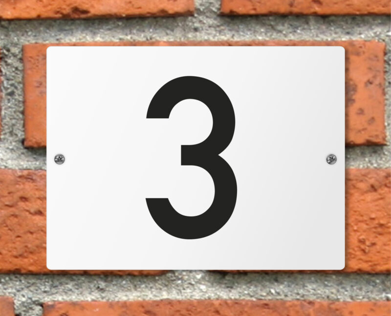 3 Basis huisnummerbord wit 3