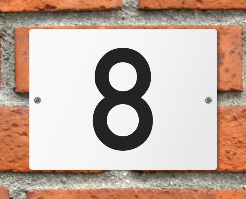 8 Basis huisnummerbord wit 8