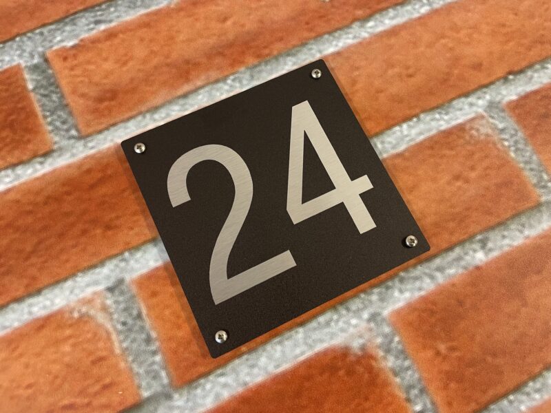 huisnummer-zwart-voordeur